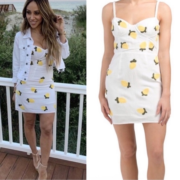 Red Carter Dresses & Skirts - NWT Red Carter white lemon bustier dress Bloomingdale’s size M